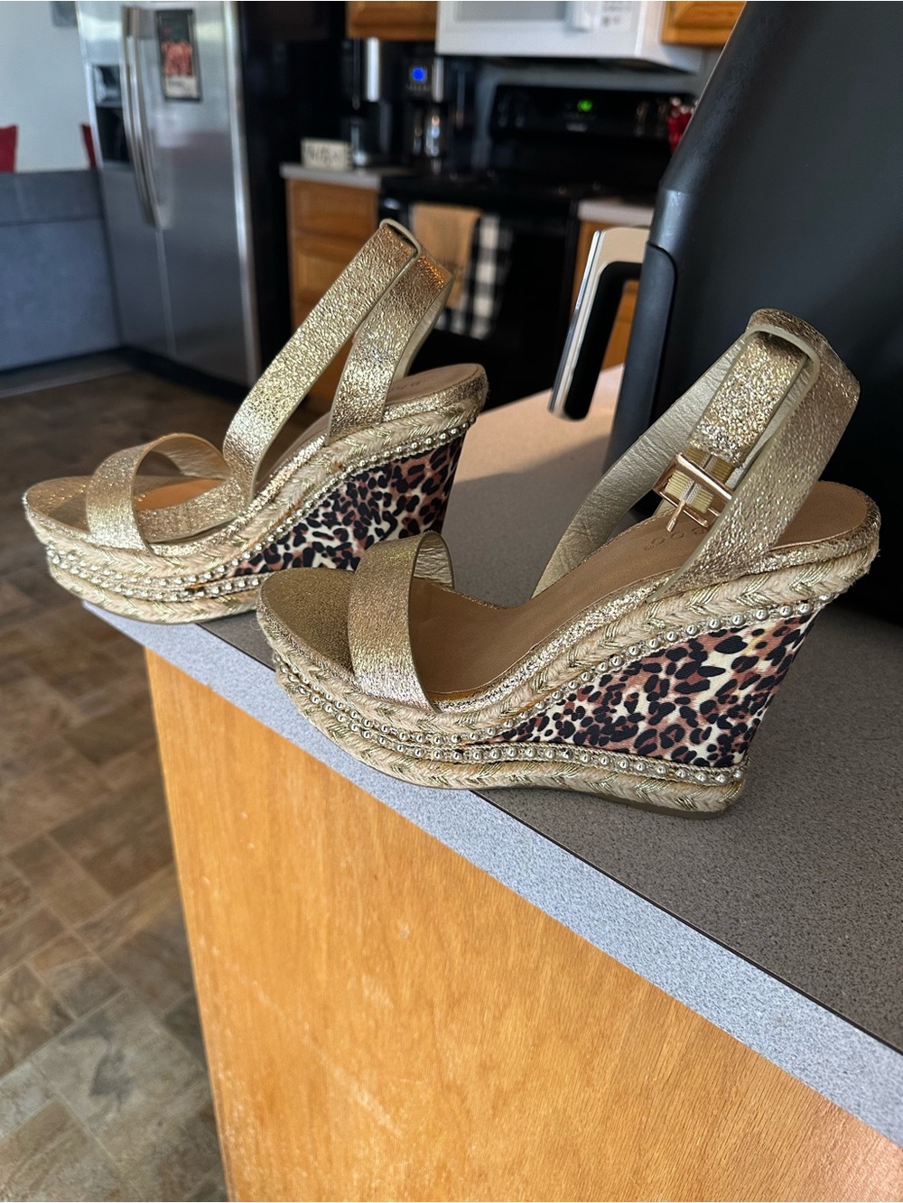Red HOTT Gold Leopard Wedge Sandals